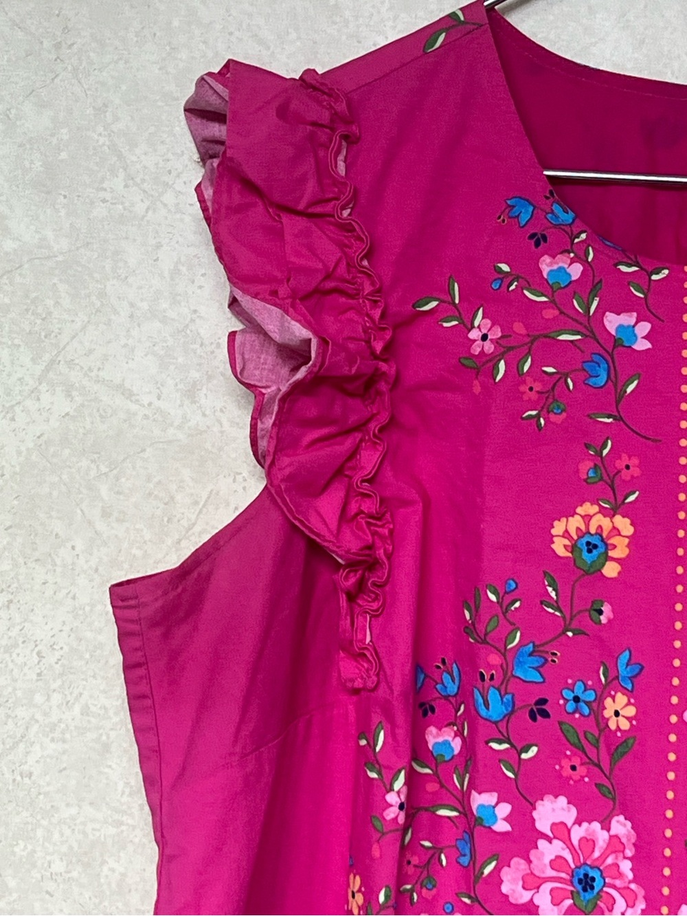 CeCe bright fuchsia floral ruffle cap sleeve crew neck shift dress - Picture 7 of 13